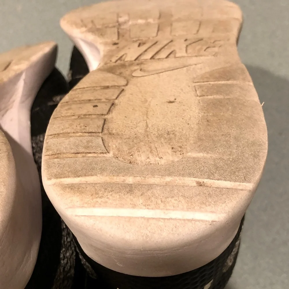 Nike Gray and Black Athletic Shoes - Picture 13 of 15